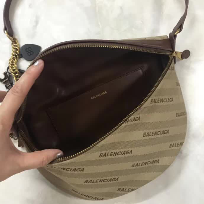 BALENCIAG巴黎世家 專櫃同步更新 爆款 專櫃同步更新 可做胸包 腰包  BL1234